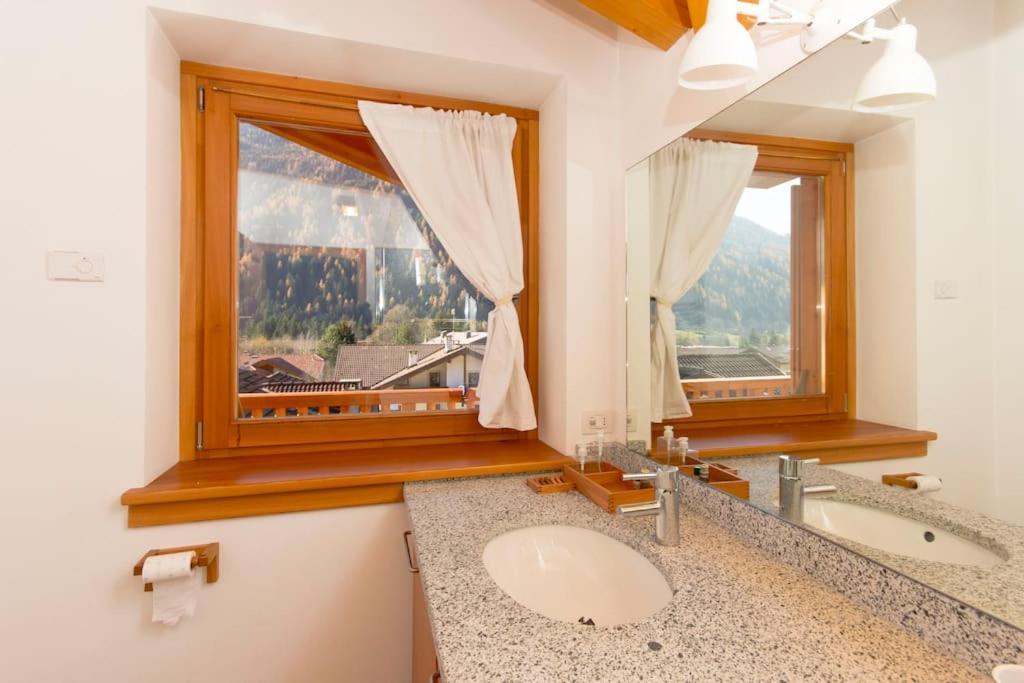 Lovely Apt In Pinzolo Val Rendena 7 ภายนอก รูปภาพ